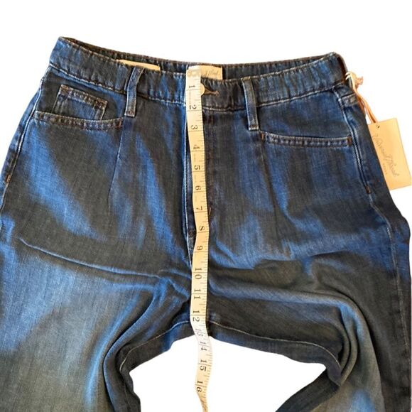 Universal Thread Highest Rise Taper, Medium Denim Wash, Size 4/27, NWT - Picture 7 of 7